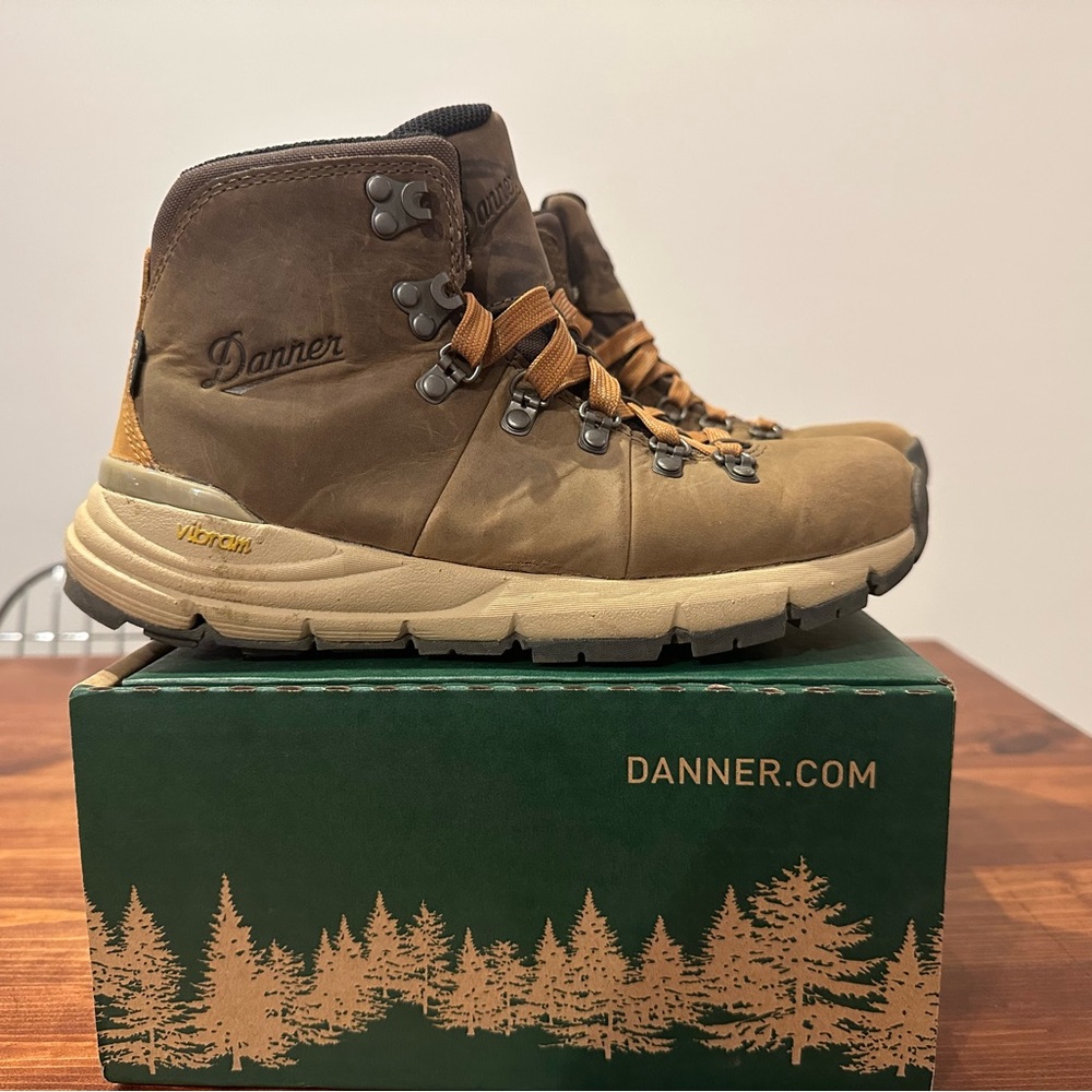 Danner Women’s Brown Leather Boots
